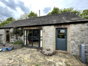 Peak District Old Forge House in Over Haddon